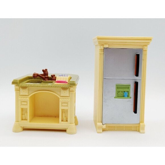 Fisher Price Loving Family Refrigerator and Island Sink 2006 - Picture 1 of 4